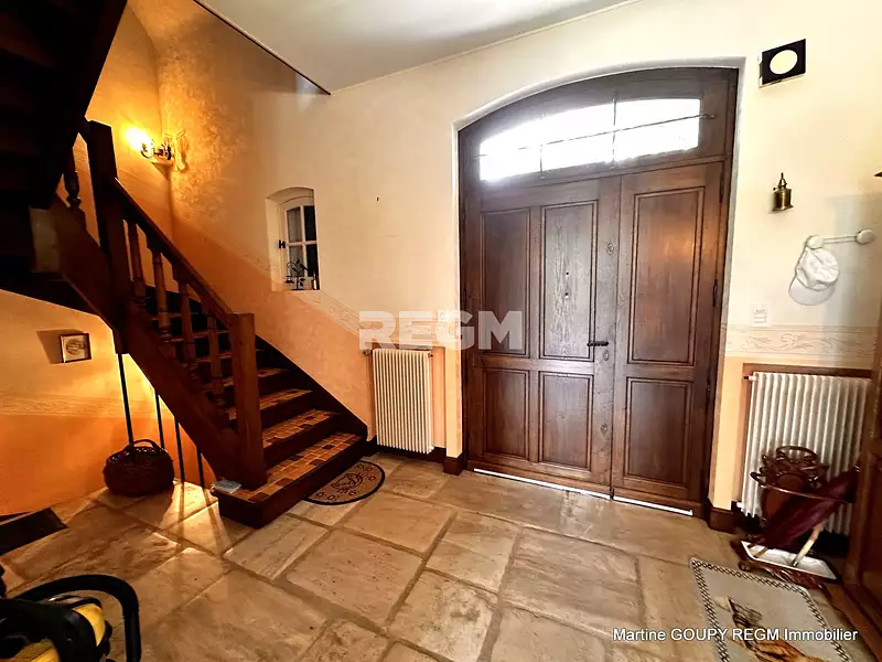 Maison, 250 m²