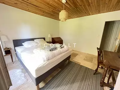 Maison, 235 m²