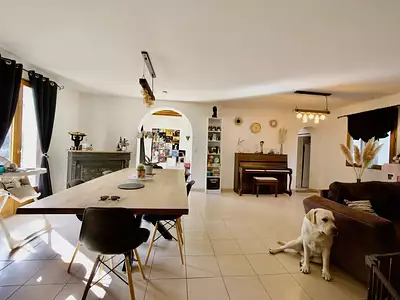 Maison, 243 m²