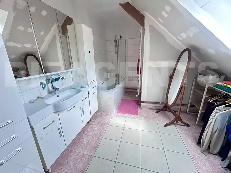 Maison, 165 m²