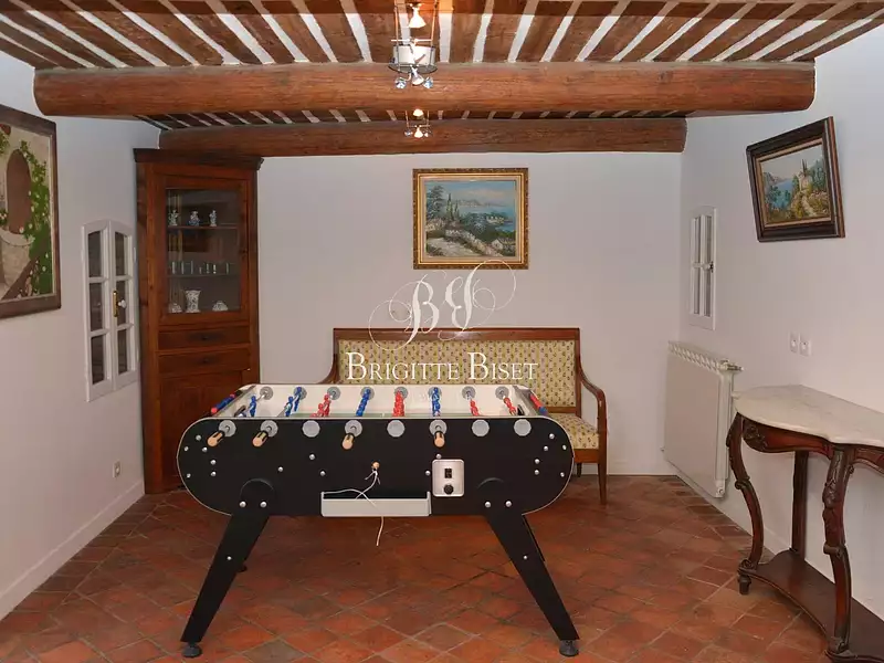 Maison, 311 m²