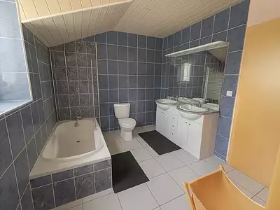 Maison, 230 m²