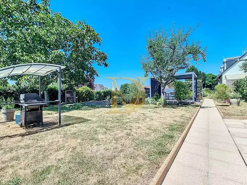 Maison, 227 m²