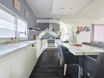 Maison, 145 m²