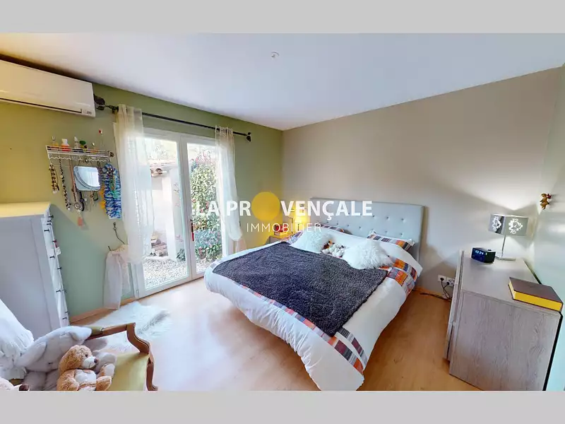 Maison, 280 m²