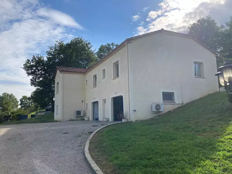 Maison, 166 m²