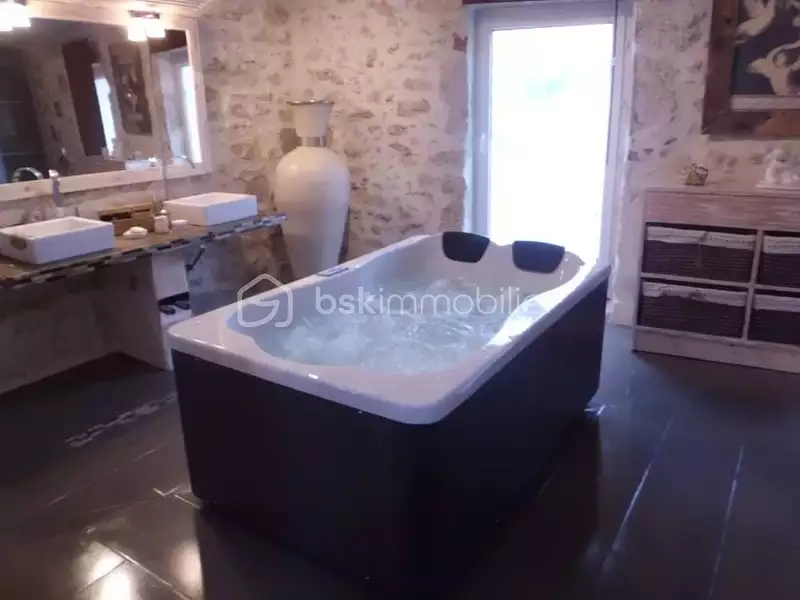 Maison, 208 m²