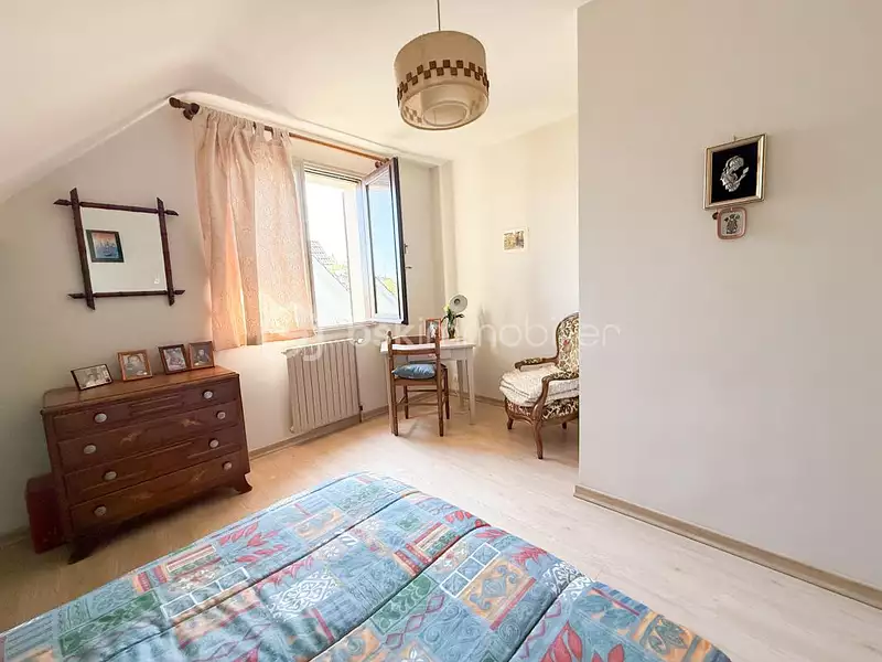Maison, 180 m²