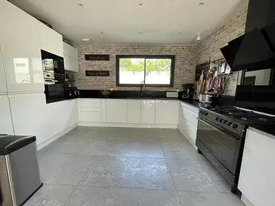 Maison, 175 m²