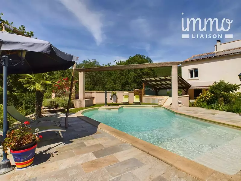 Maison, 190 m²