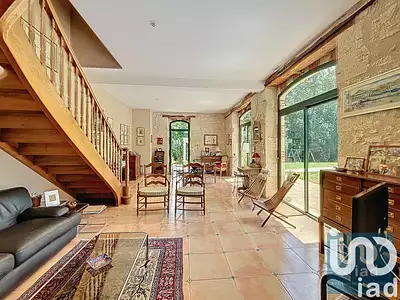 Maison, 645 m²