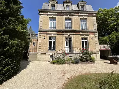 Maison, 251 m²