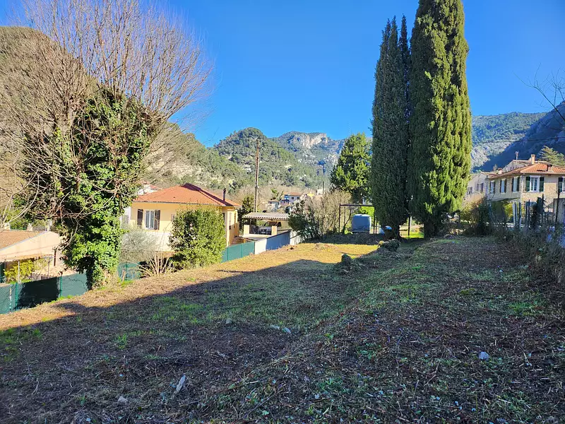 Terrain, 304 m²
