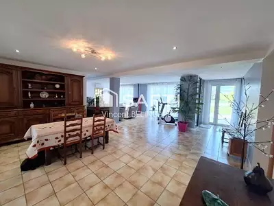 Maison, 380 m²