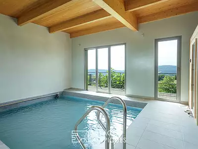 Maison, 251 m²