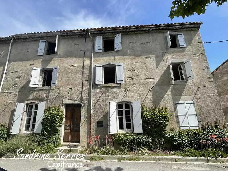 Maison, 299 m²