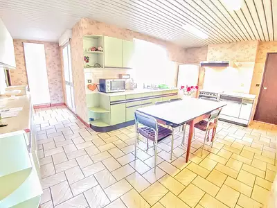Maison, 570 m²