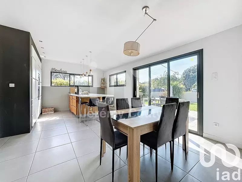 Maison, 182 m²