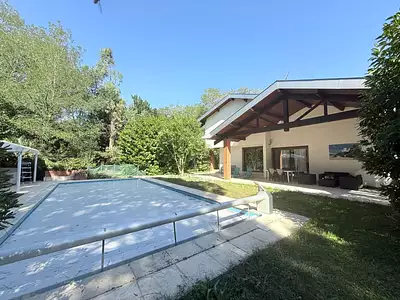 Maison, 220 m²