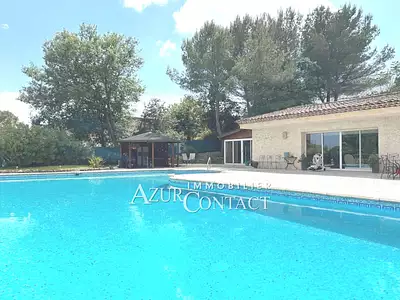 Maison, 294,53 m²