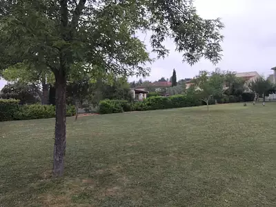 Terrain, 890 m²