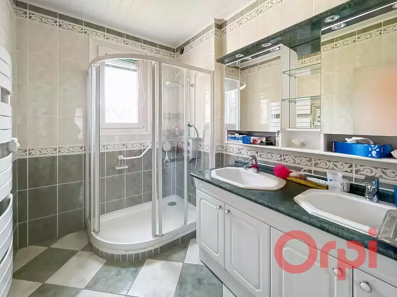 Maison, 121 m²