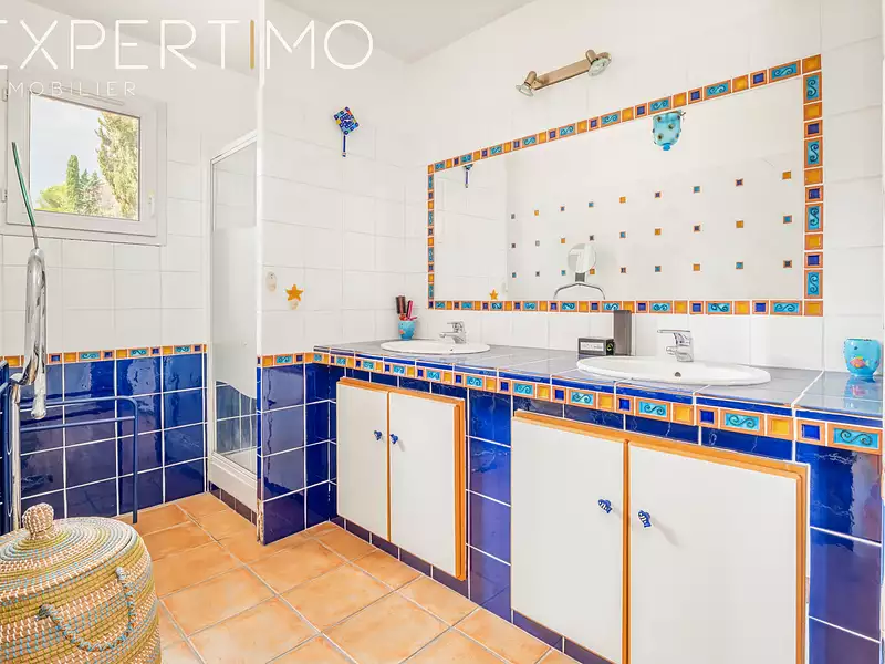 Maison, 167 m²