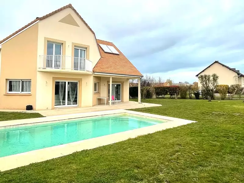 Maison, 270 m²
