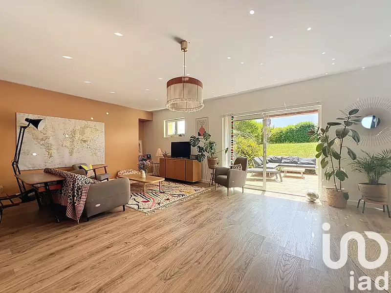 Maison, 284 m²
