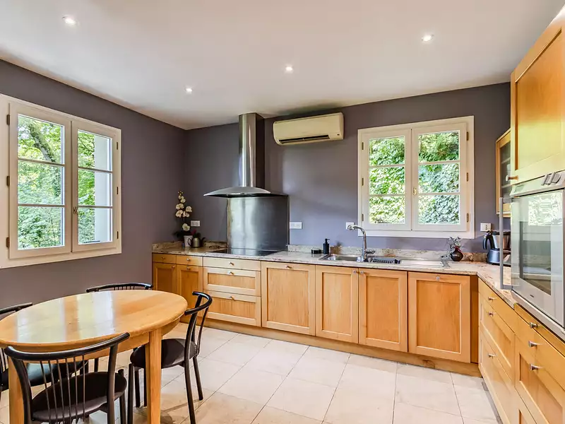 Maison, 210 m²