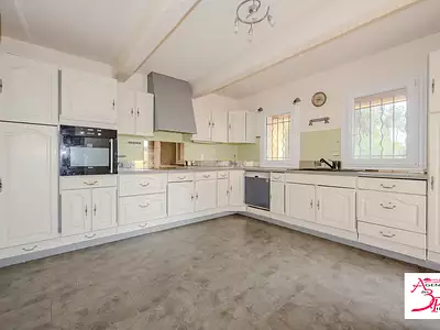 Maison, 243 m²