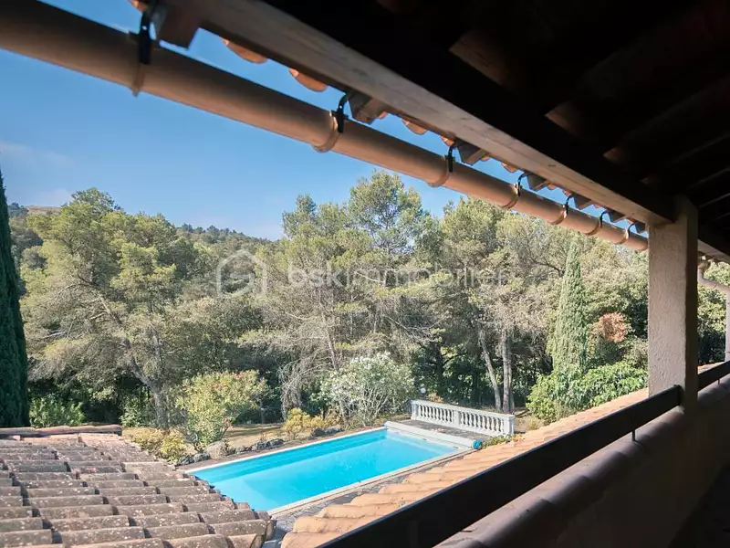 Maison, 265 m²
