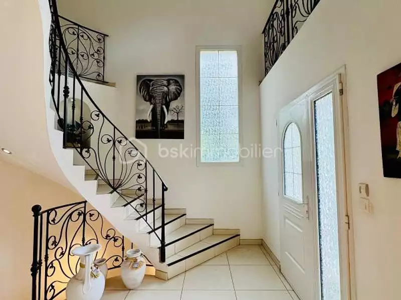 Maison, 191 m²
