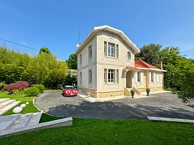 Maison, 215 m²