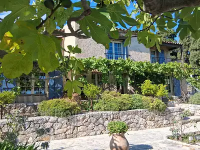 Maison, 244 m²