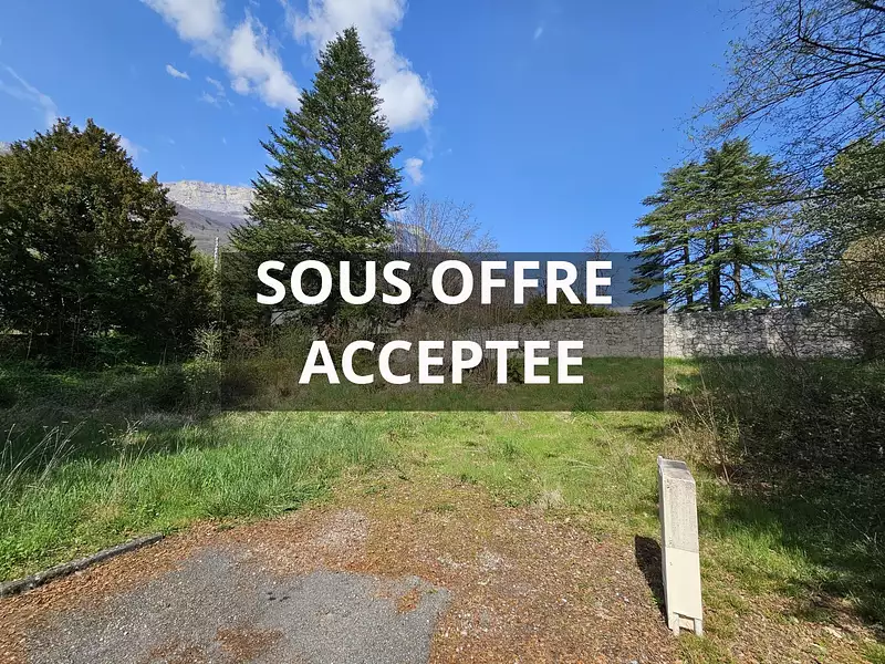 Terrain, 642 m²