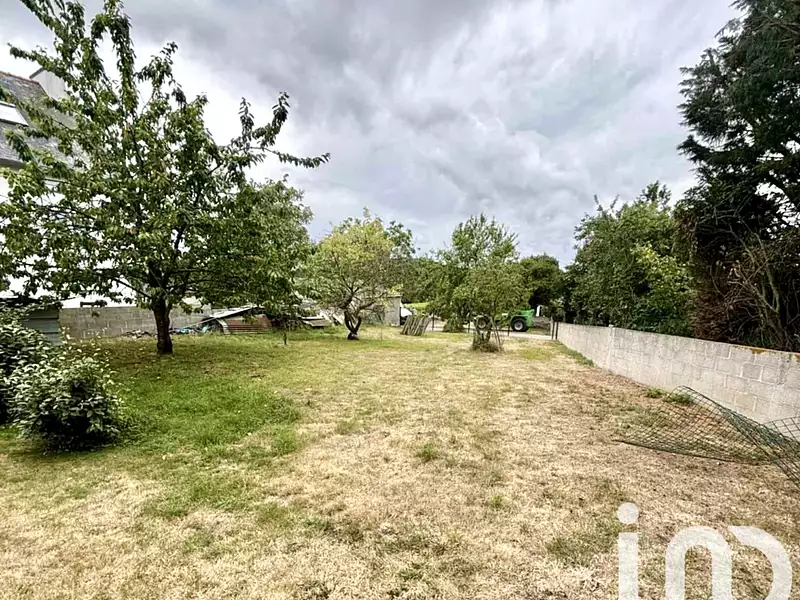 Terrain, 707 m²