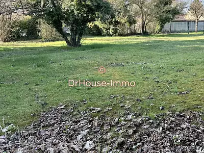 Terrain, 700 m²