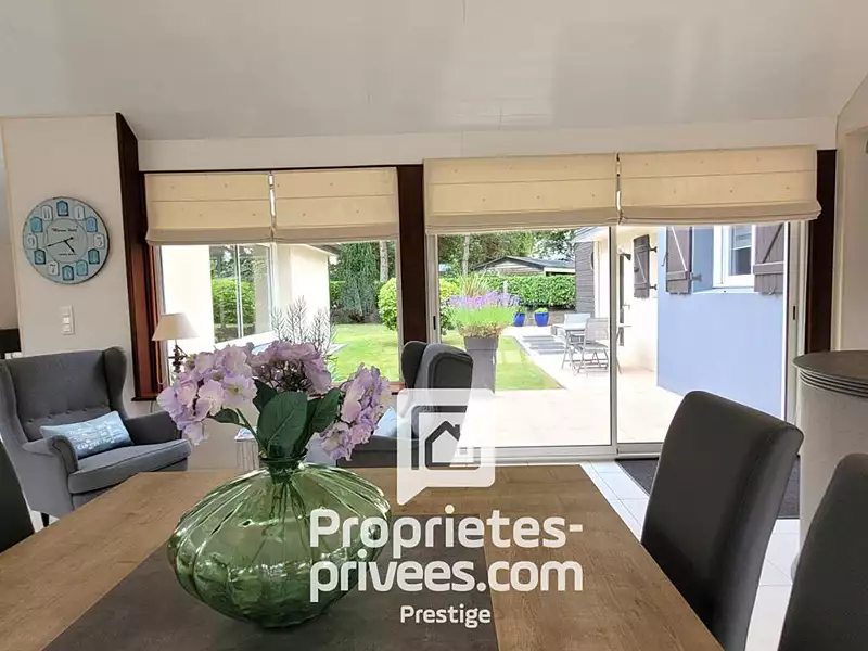 Maison, 196 m²