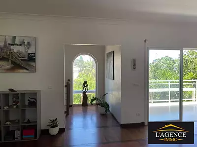 Maison, 190 m²