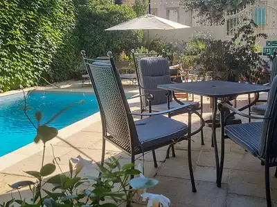 Maison, 825 m²
