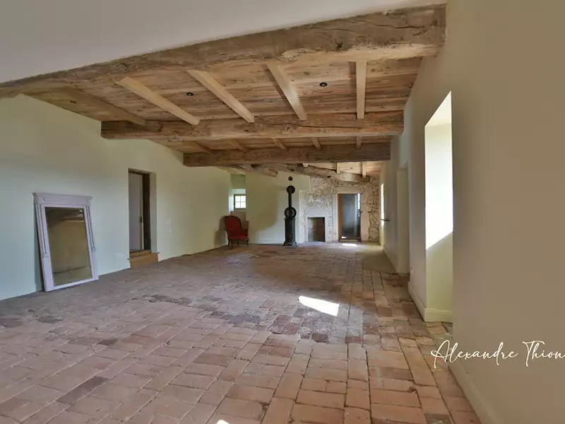 Maison, 1 500 m²