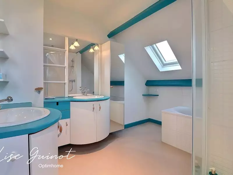 Maison, 258 m²