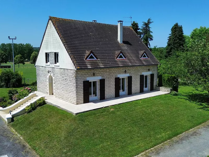 Maison, 198 m²