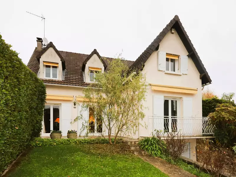 Maison, 167 m²