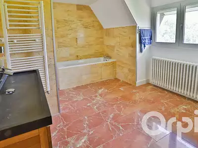 Maison, 231 m²