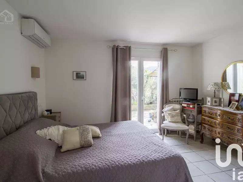 Maison, 305 m²