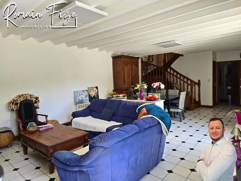 Maison, 277 m²