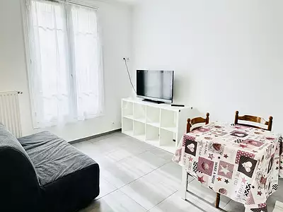 219 000 € 6 441 €/m² Appartement • 34 m² • Meublé • 2 pièces • 1 chambre Chaville (92370)