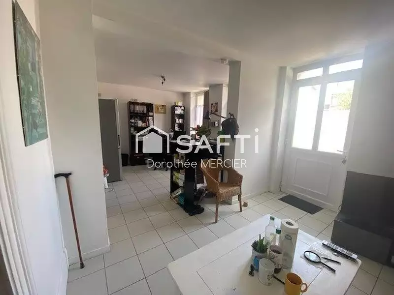 Immeuble, 243 m²